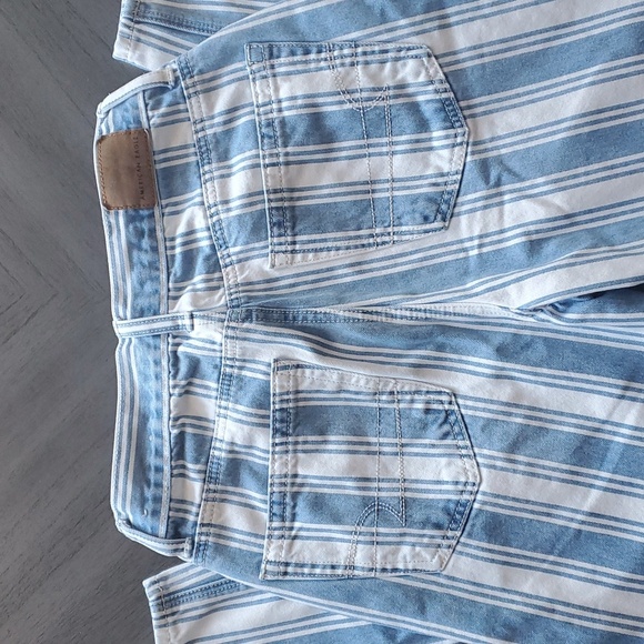 American Eagle Mom Jeans - Picture 12 of 14